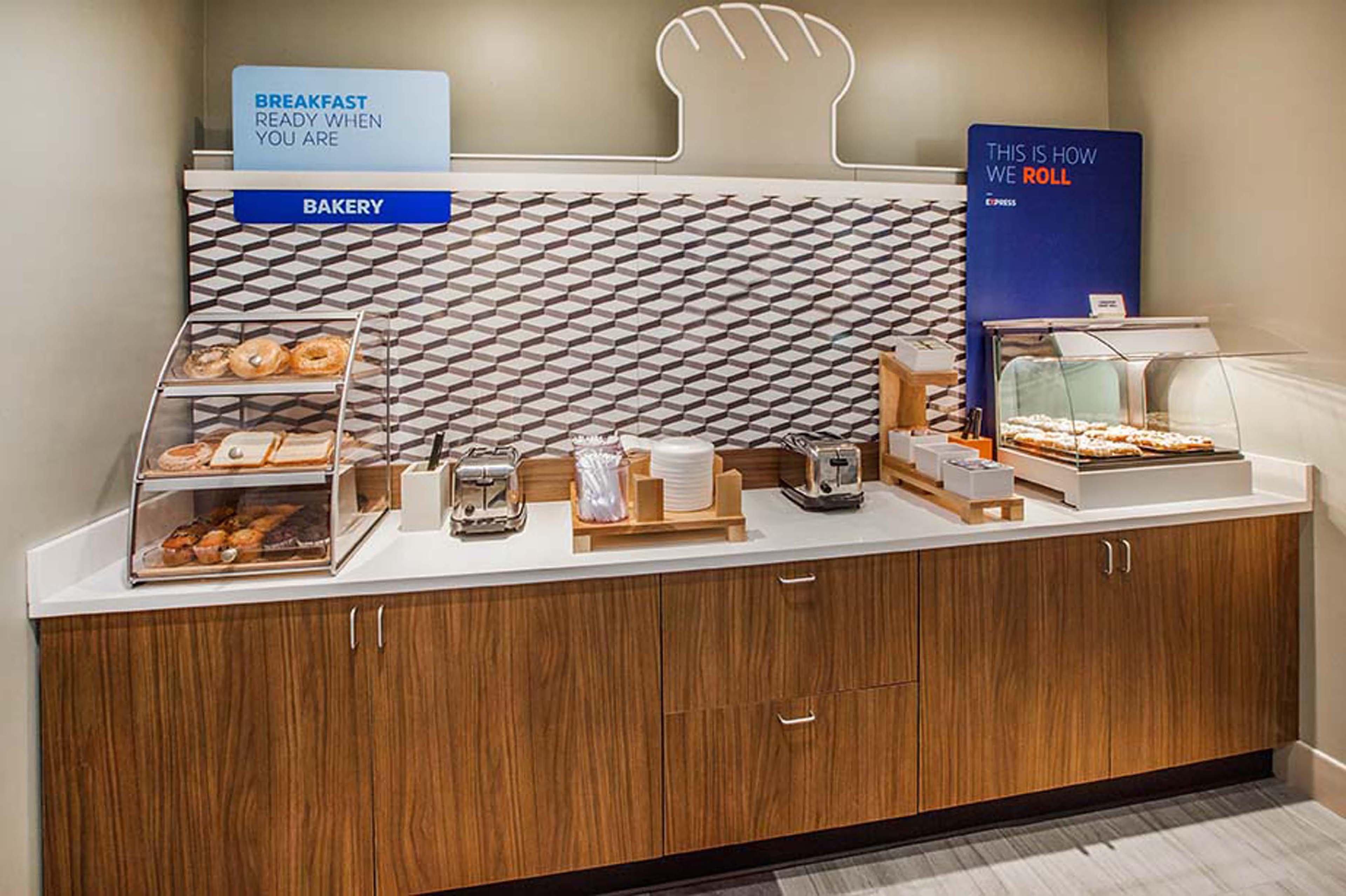 Holiday Inn Express Hotel & Suites St. Louis West-O'Fallon By Ihg Esterno foto