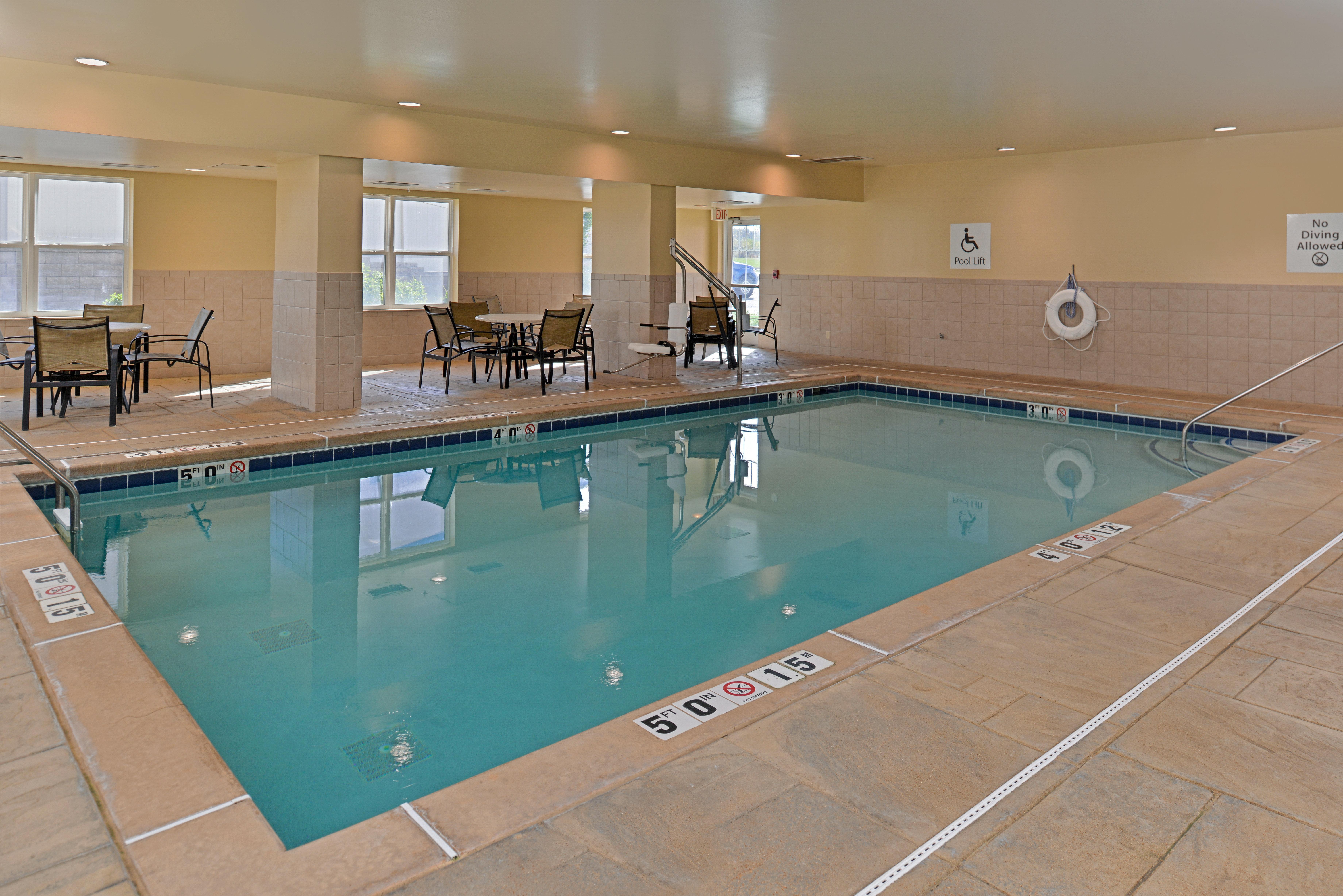 Holiday Inn Express Hotel & Suites St. Louis West-O'Fallon By Ihg Esterno foto